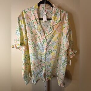Pastel Floral Button-Down Shirt - Short Sleeve